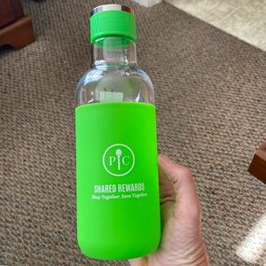 H2Go Pampered Chef plastic Water Bottle